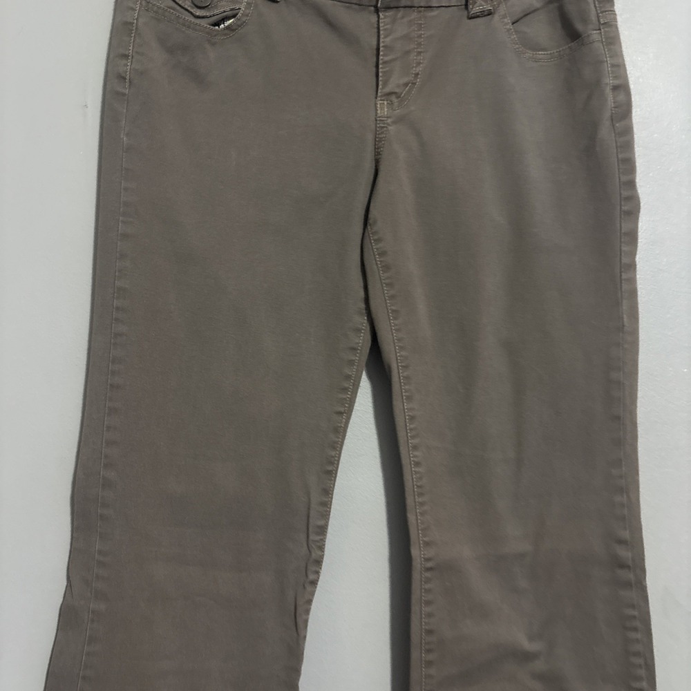 Womens Jezebell Mid Rise Boot Cut Brown Khakis Pants Sz 9 Jeans - Picture 3 of 12